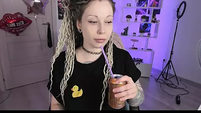 Mad beauty - checkout our excited streamers as they tease to their beloved melodies and slowly squirt for enjoyment to appease your wildest wishes.