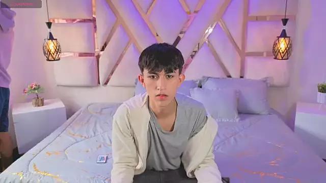 hoot_boyss from StripChat is Freechat