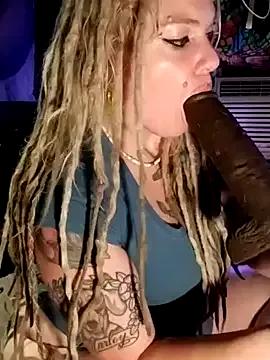 Mad beauty - checkout our excited streamers as they tease to their beloved melodies and slowly squirt for enjoyment to appease your wildest wishes.