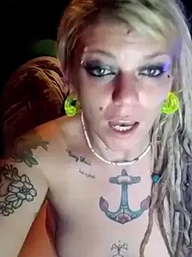 Horny_hippie from StripChat is Freechat