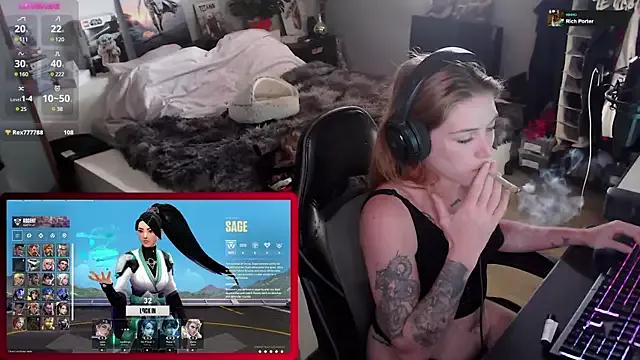 Mad beauty - checkout our excited streamers as they tease to their beloved melodies and slowly squirt for enjoyment to appease your wildest wishes.