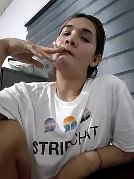 HornyAsianTS4u from StripChat is Freechat