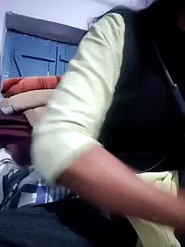 Hot_Alisaa from StripChat is Freechat