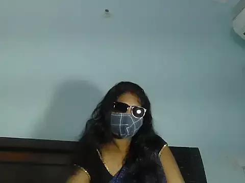 Hothoney90 from StripChat is Freechat