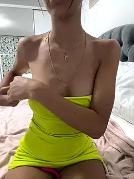Mad beauty - checkout our excited streamers as they tease to their beloved melodies and slowly squirt for enjoyment to appease your wildest wishes.