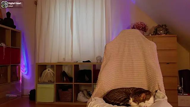 Mad beauty - checkout our excited streamers as they tease to their beloved melodies and slowly squirt for enjoyment to appease your wildest wishes.