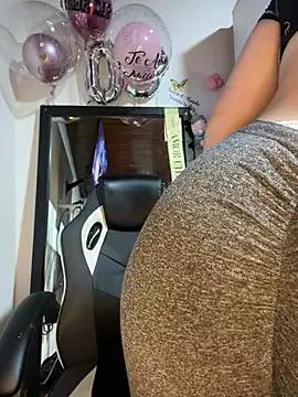 Mad beauty - checkout our excited streamers as they tease to their beloved melodies and slowly squirt for enjoyment to appease your wildest wishes.
