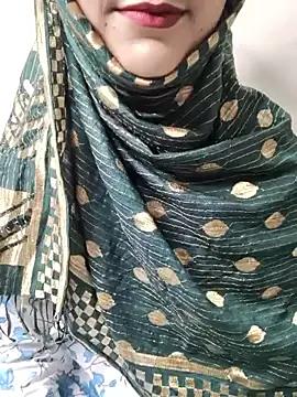 Indian-Aleena from StripChat is Freechat