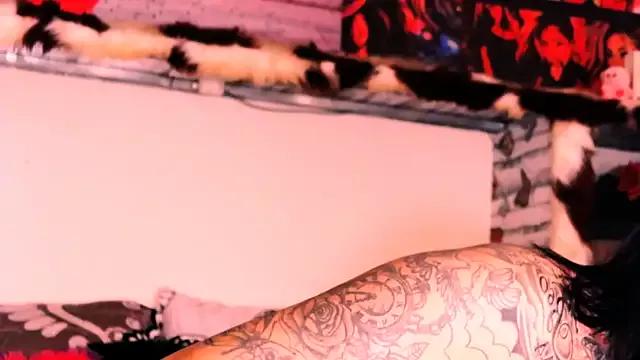 Mad beauty - checkout our excited streamers as they tease to their beloved melodies and slowly squirt for enjoyment to appease your wildest wishes.