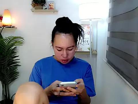 Innocent_katty from StripChat is Freechat