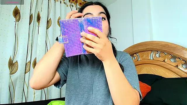 iris_mandarine from StripChat