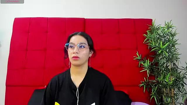 iris_mandarine from StripChat