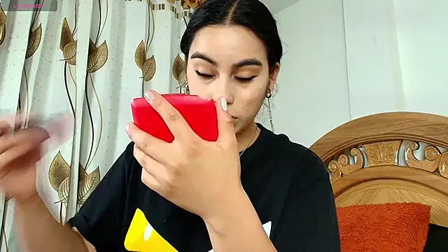 iris_mandarine from StripChat
