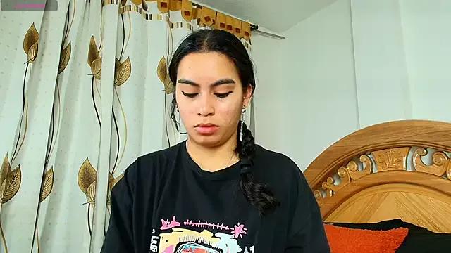 iris_mandarine from StripChat