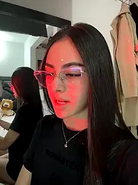 IrisBrowm from StripChat is Freechat