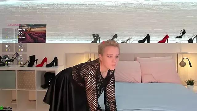 Mad beauty - checkout our excited streamers as they tease to their beloved melodies and slowly squirt for enjoyment to appease your wildest wishes.