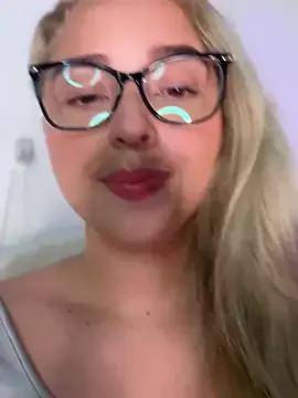 Irisweet_ from StripChat is Freechat