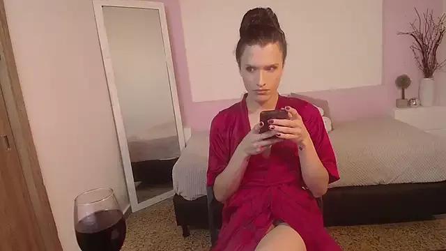 IsabelFernandez from StripChat is Freechat