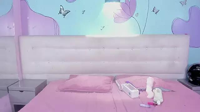 Mad beauty - checkout our excited streamers as they tease to their beloved melodies and slowly squirt for enjoyment to appease your wildest wishes.