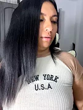 Issa_Santana from StripChat is Freechat