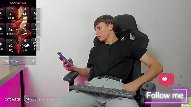 Mad beauty - checkout our excited streamers as they tease to their beloved melodies and slowly squirt for enjoyment to appease your wildest wishes.