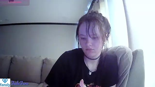 JadeJuno from StripChat is Freechat