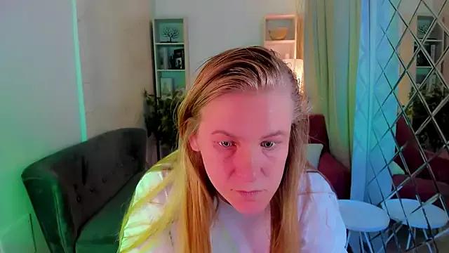 JadeSoft from StripChat is Freechat