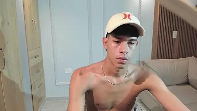 jakelux_long from StripChat is Freechat