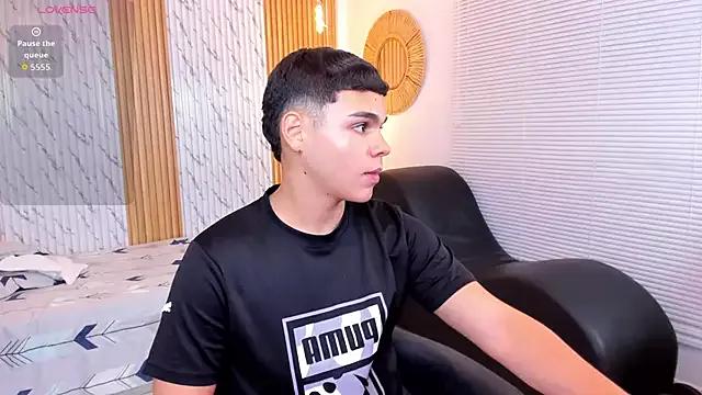 james_jonnes from StripChat is Freechat