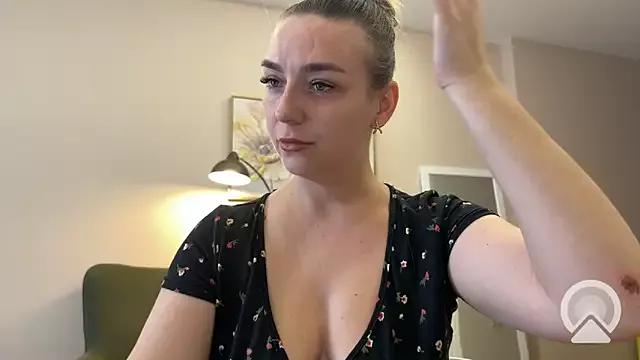 Janeee from StripChat is Freechat