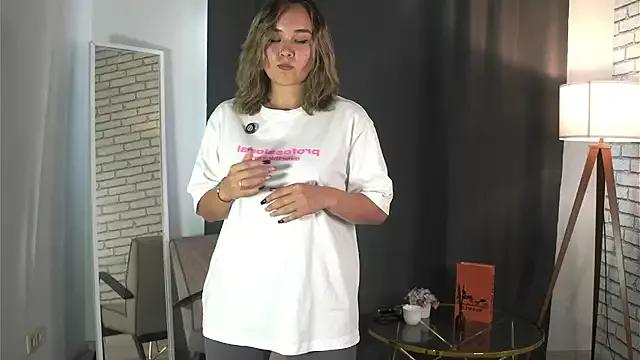 JanethTamplin from StripChat is Freechat