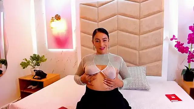 JanexHope from StripChat is Freechat