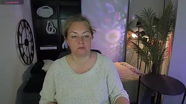 JenniferLight from StripChat is Freechat