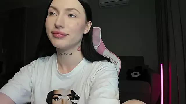 Mad beauty - checkout our excited streamers as they tease to their beloved melodies and slowly squirt for enjoyment to appease your wildest wishes.