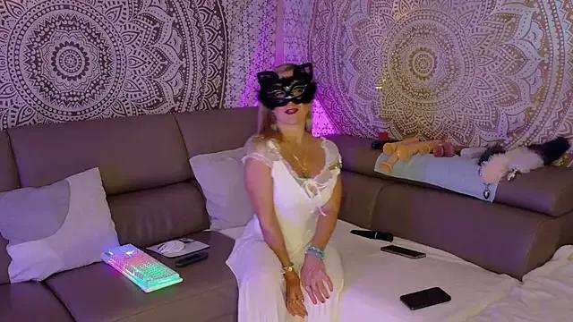Mad beauty - checkout our excited streamers as they tease to their beloved melodies and slowly squirt for enjoyment to appease your wildest wishes.