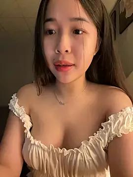 Jenny18hot from StripChat is Freechat