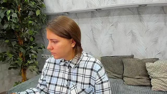 Mad beauty - checkout our excited streamers as they tease to their beloved melodies and slowly squirt for enjoyment to appease your wildest wishes.