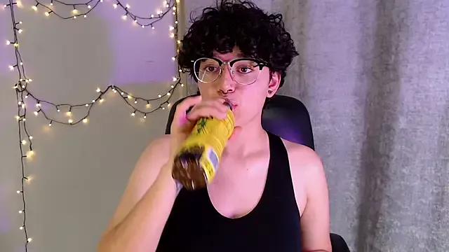 Mad beauty - checkout our excited streamers as they tease to their beloved melodies and slowly squirt for enjoyment to appease your wildest wishes.