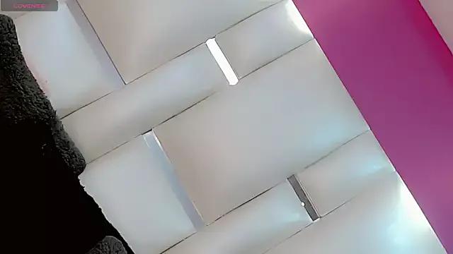 JessiscaWalker from StripChat is Freechat