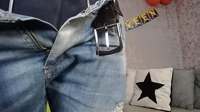 JuanKarloz_ from StripChat is Freechat