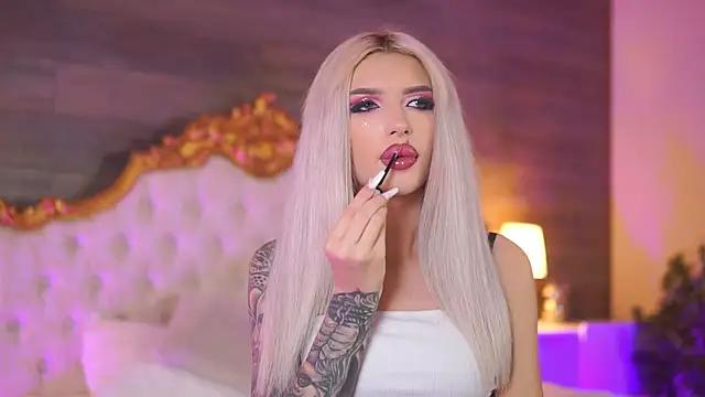 Mad beauty - checkout our excited streamers as they tease to their beloved melodies and slowly squirt for enjoyment to appease your wildest wishes.