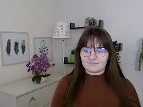 Julie_Diamond from StripChat is Freechat