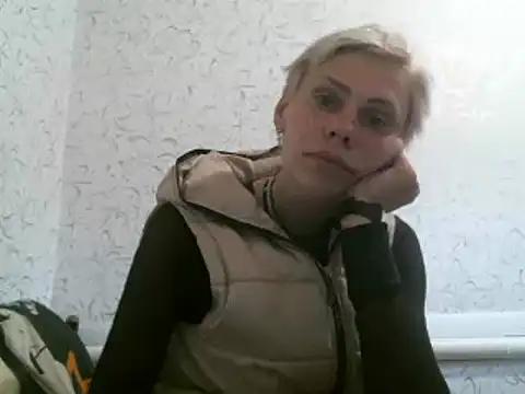 Julie_Silver from StripChat is Freechat