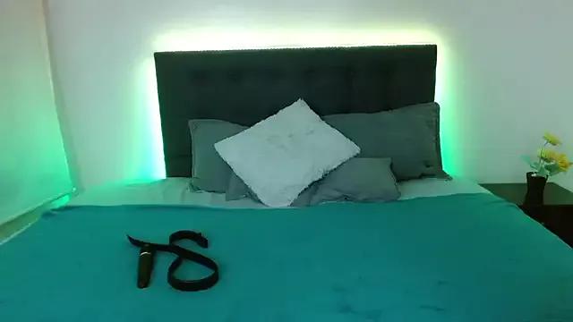 julieth_garcia_1 from StripChat is Freechat