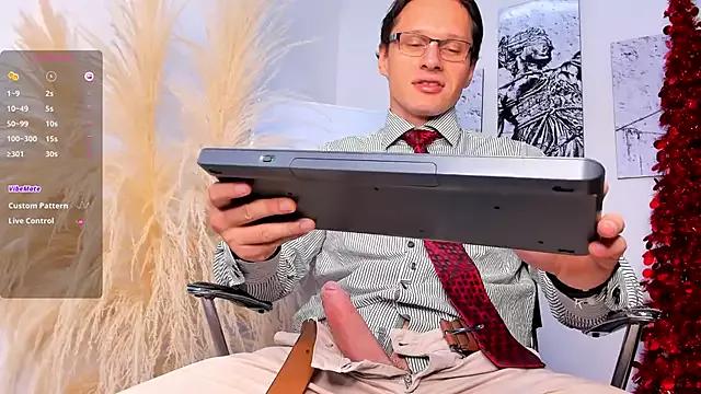 Justin_valverde from StripChat is Freechat