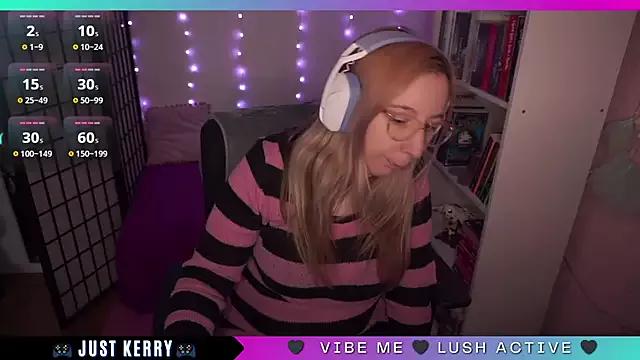 Mad beauty - checkout our excited streamers as they tease to their beloved melodies and slowly squirt for enjoyment to appease your wildest wishes.