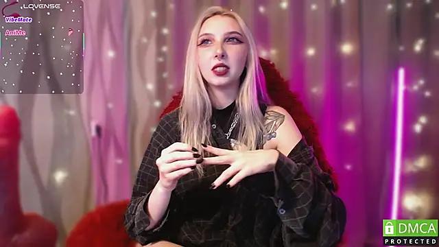Mad beauty - checkout our excited streamers as they tease to their beloved melodies and slowly squirt for enjoyment to appease your wildest wishes.
