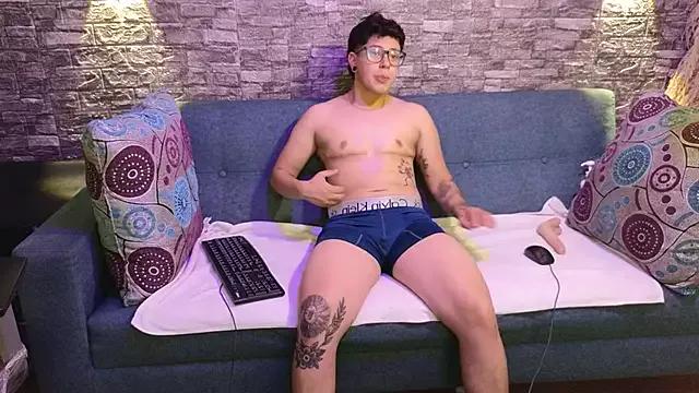 kaelgrey from StripChat is Freechat