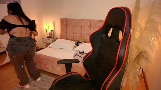 Mad beauty - checkout our excited streamers as they tease to their beloved melodies and slowly squirt for enjoyment to appease your wildest wishes.