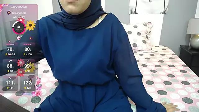 kamilahnajwa from StripChat is Freechat
